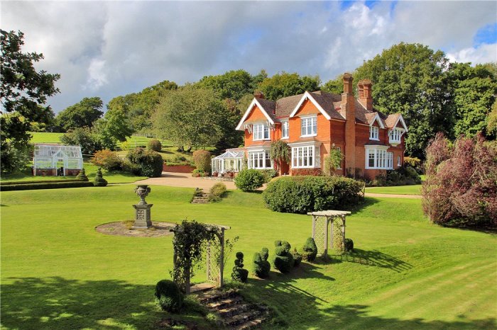 Best country houses for sale this week - Country Life Best country houses for sale this week - Country Life