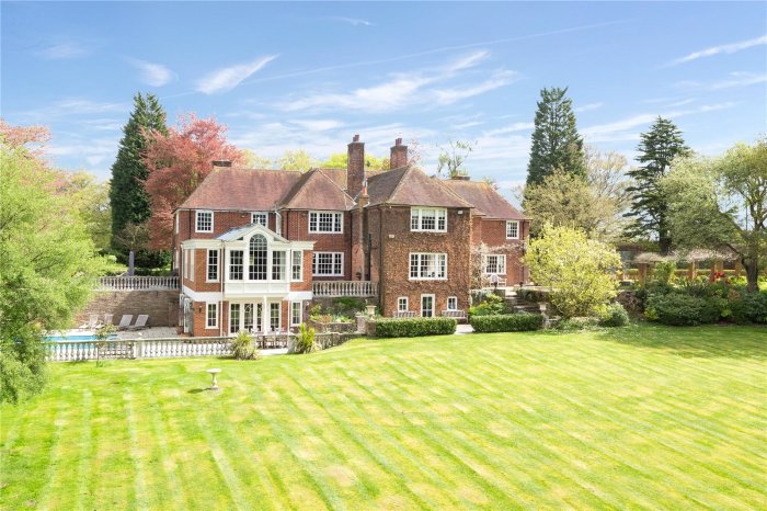 Best country houses for sale this week - Country Life Best country houses for sale this week - Country Life