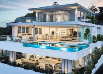 Incredibly Rare Beachfront Mansion With 'Ibiza Twist' Goes Up For Sale ...